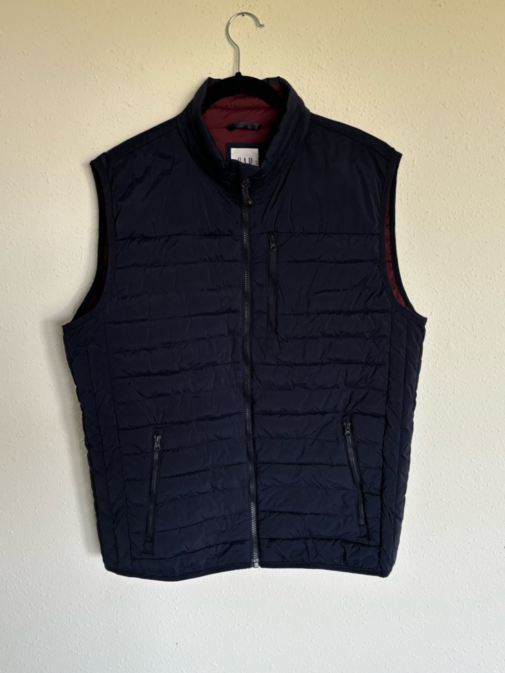 GAP Men's Dark Navy Quilted Vest with Burgundy Lining